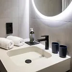 Loginn Hotel 3*
